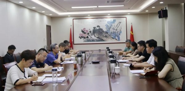 市電視臺黨委副書記、總編輯王建華一行來集團洽談合作