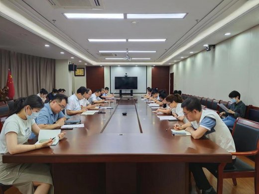 交投集團召開學習習近平總書記關于 國有企業(yè)的重要論述摘編專題會議